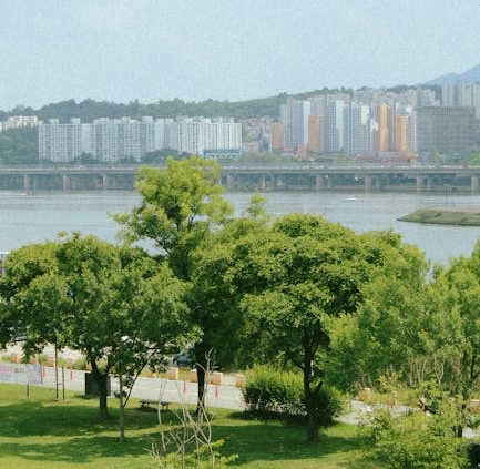 Foster + Partners designs riverside Seoul neighbourhood with residential focus