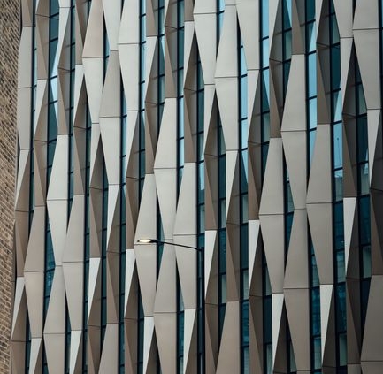Water in the City: A Reading List for Urban Design